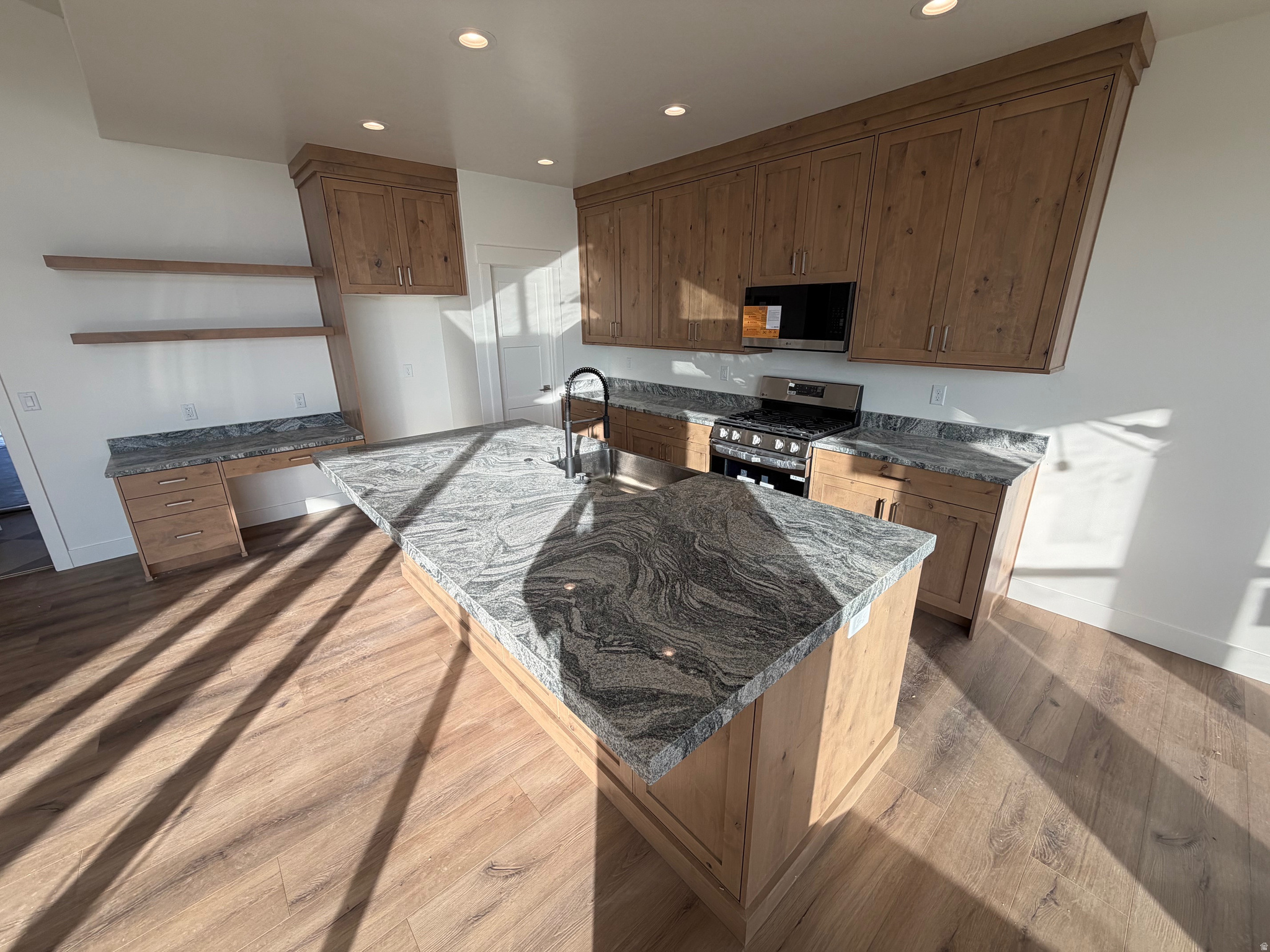 PERRY LANDING - Residential