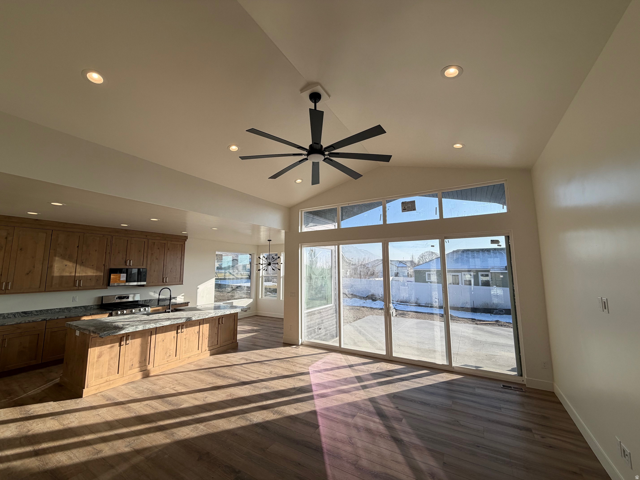 PERRY LANDING - Residential