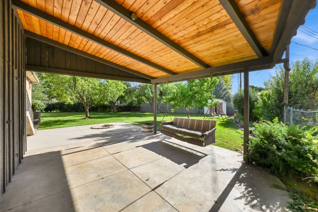 Photo of 4250 S PANORAMA DR E, Holladay, UT 84124 (MLS # 2180517)