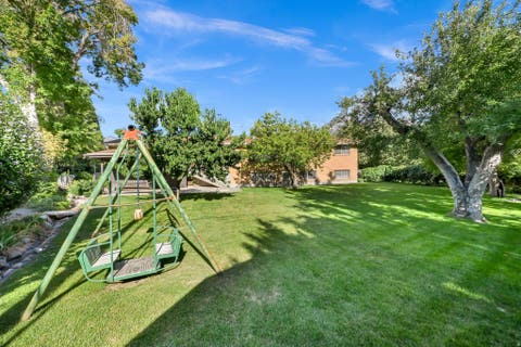 Tiny photo for 4250 S PANORAMA DR E, Holladay, UT 84124 (MLS # 2180517)