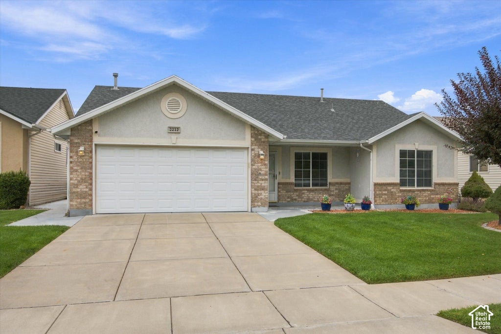 Photo of 2212 CRAIG LN, Syracuse, UT 84075 (MLS # 2189112)