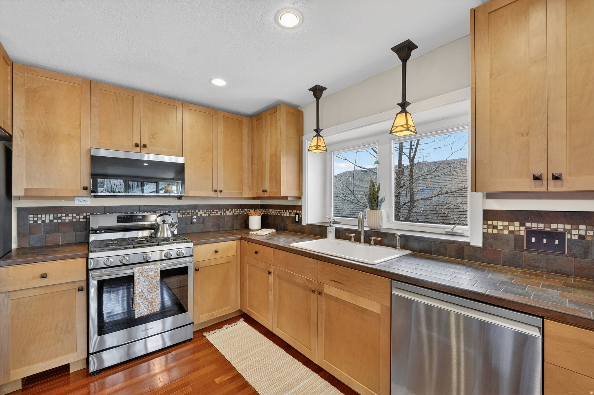 GILMER PARK - Residential