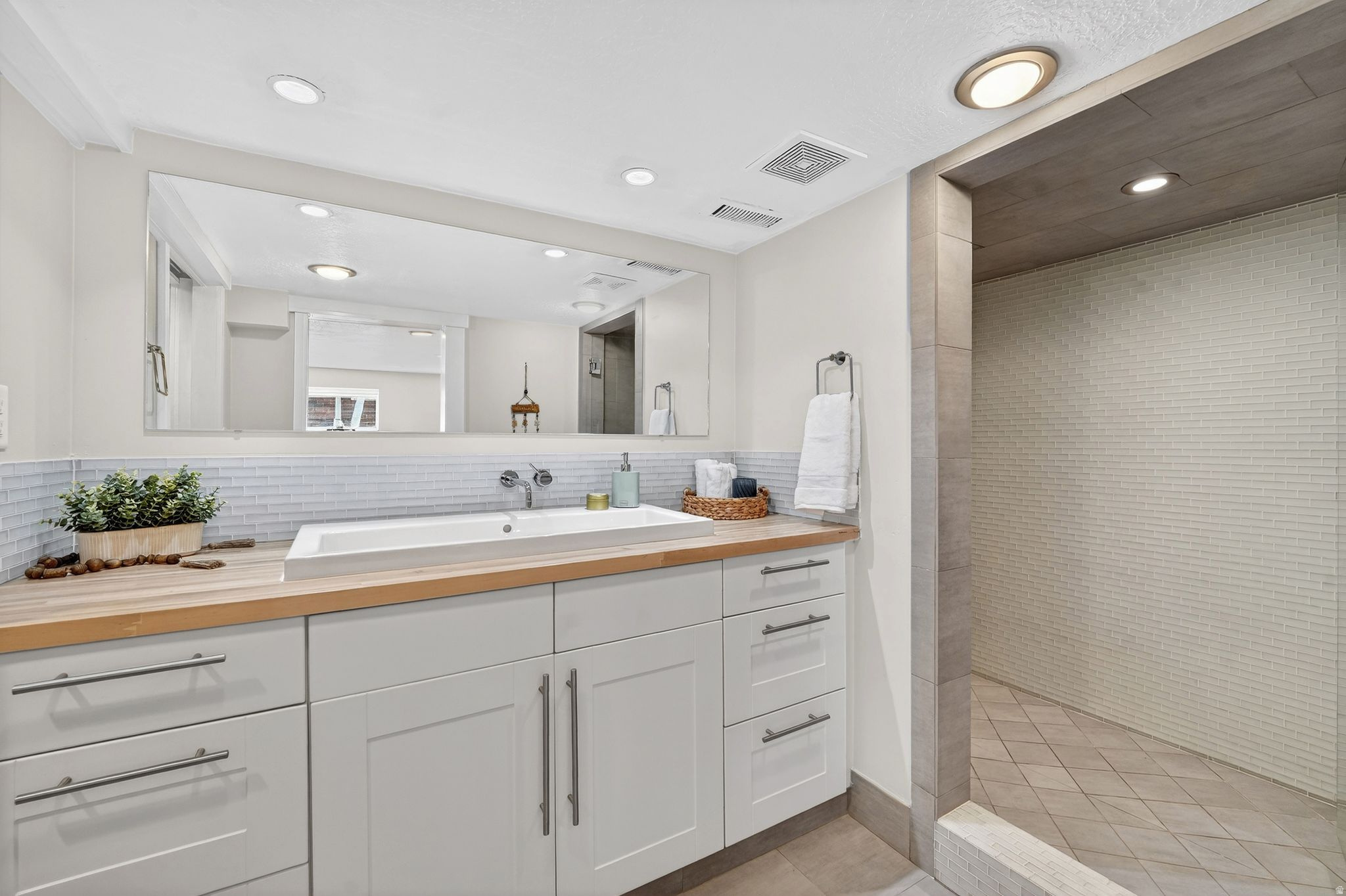 GILMER PARK - Residential