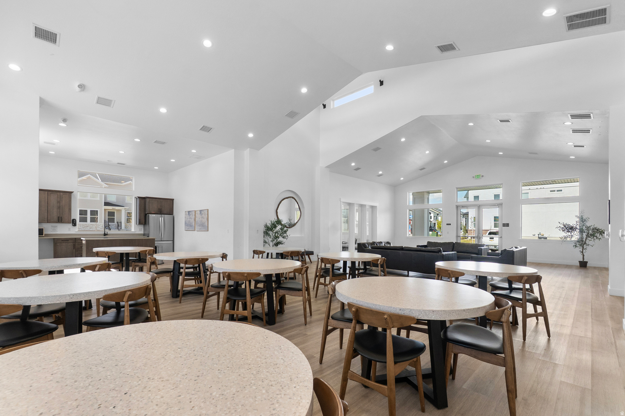 WILLOW POINT - Residential