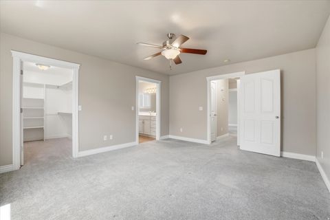 Tiny photo for 2333 N GARDEN LN W #32, Layton, UT 84041 (MLS # 2157120)