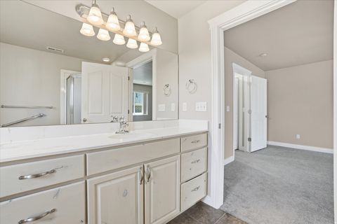 Tiny photo for 2333 N GARDEN LN W #32, Layton, UT 84041 (MLS # 2157120)