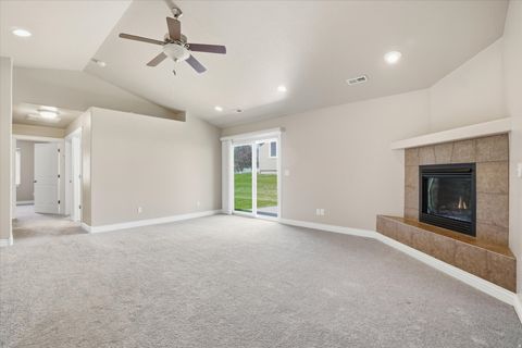 Tiny photo for 2333 N GARDEN LN W #32, Layton, UT 84041 (MLS # 2157120)