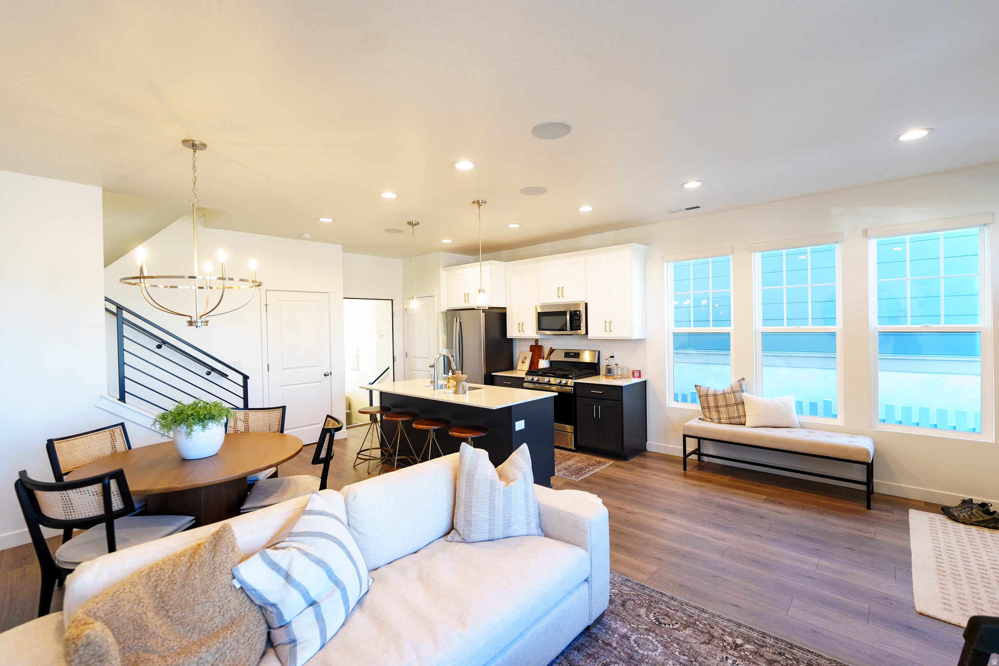 DAYBREAK - Residential