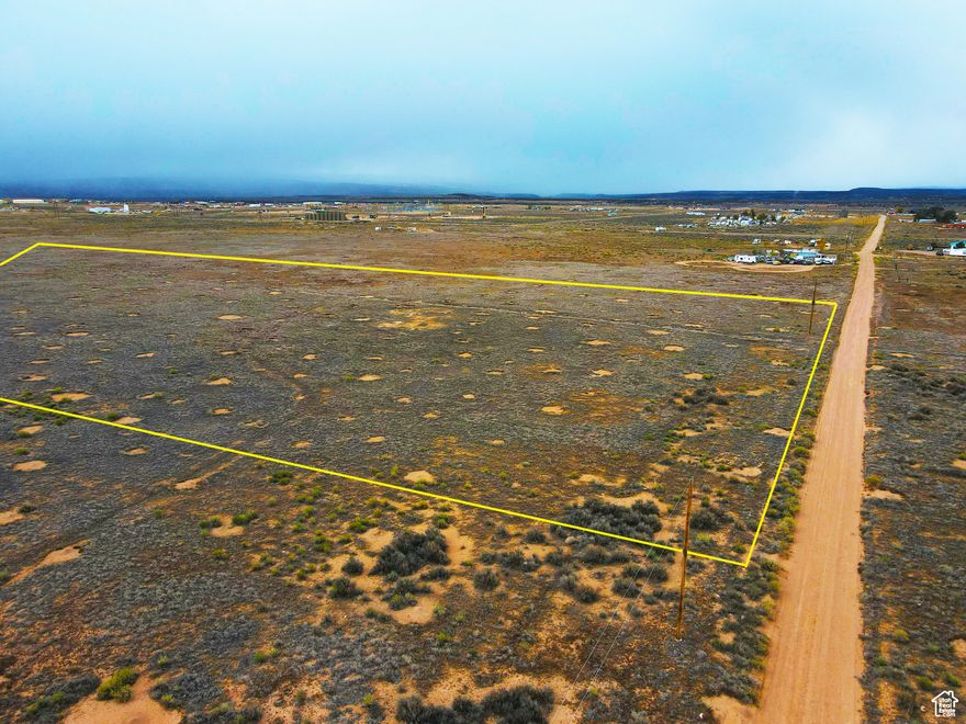 10-acre flat lot in Duchesne, UT, with stunning mountain and valley views! Zoned for single-family use, perfect for recreational or residential purposes. Dirt driveway, culinary water stubbed but not connected, and ideal for horse property!