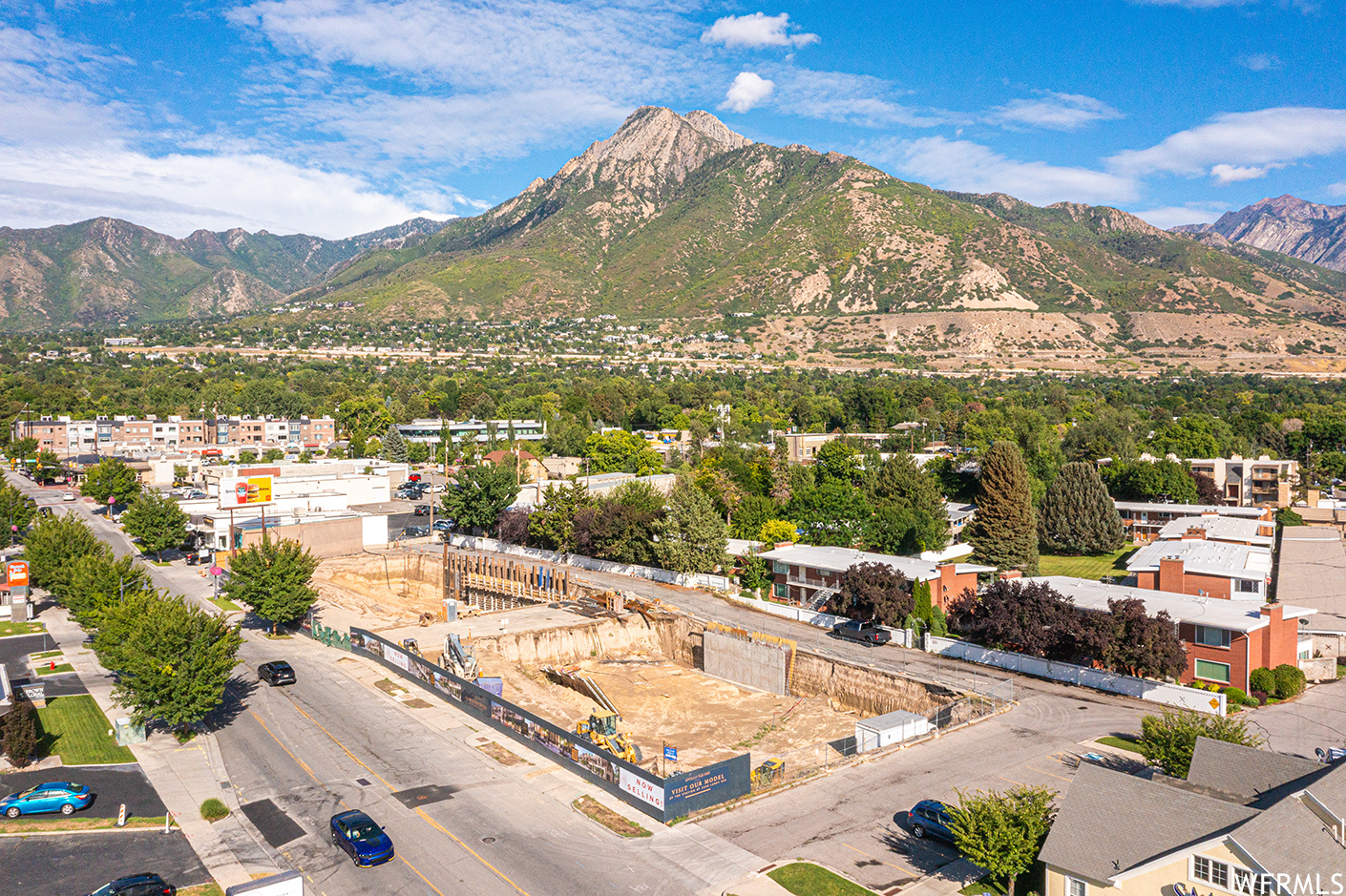 APOLLO SQUARE - Residential