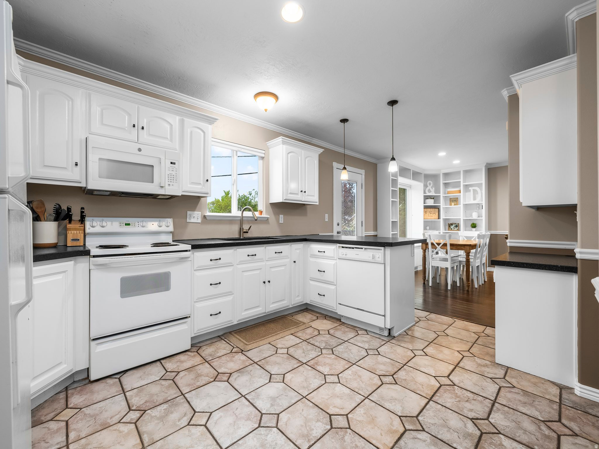 HILLSDALE PUD PHASE - Residential