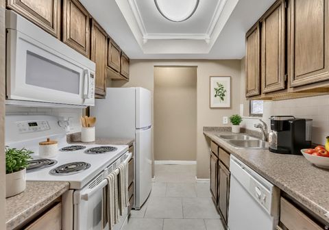 Tiny photo for 6904 S COUNTRYWOODS CIR #27D, Cottonwood Heights, UT 84047 (MLS # 2139112)