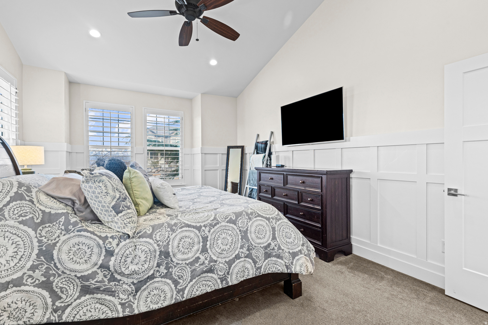 LOOKOUT RIDGE - Residential