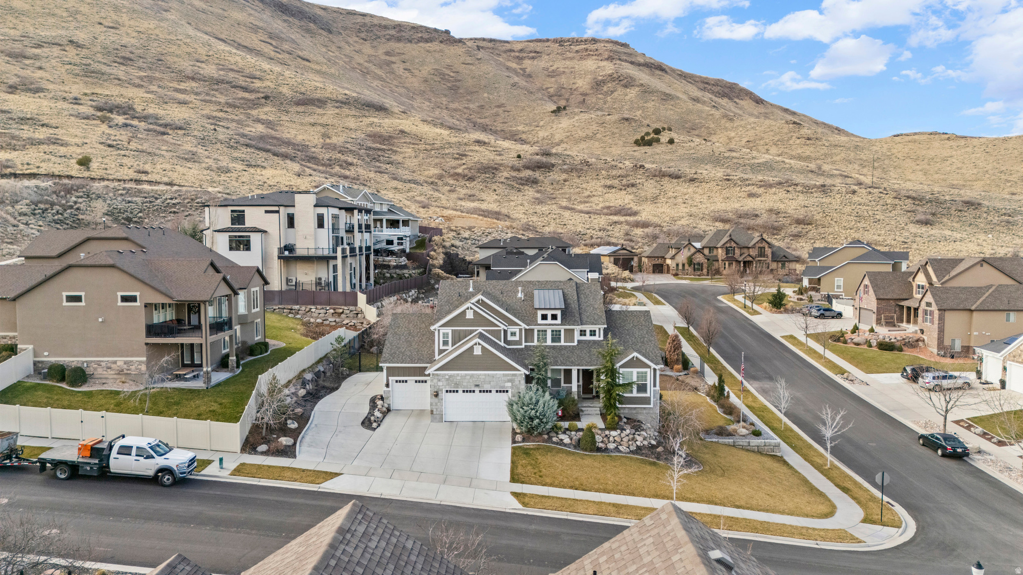 LOOKOUT RIDGE - Residential