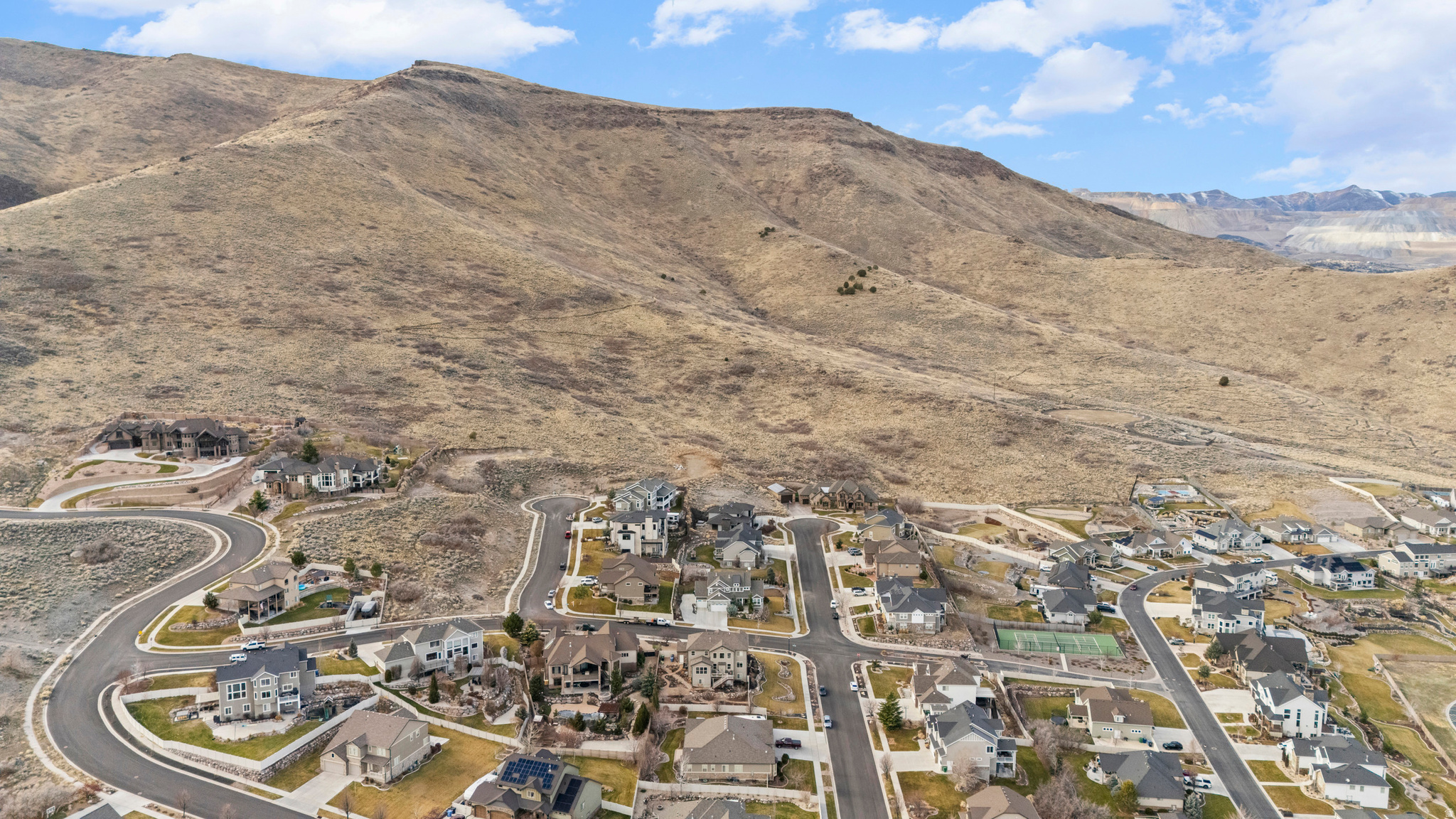 LOOKOUT RIDGE - Residential