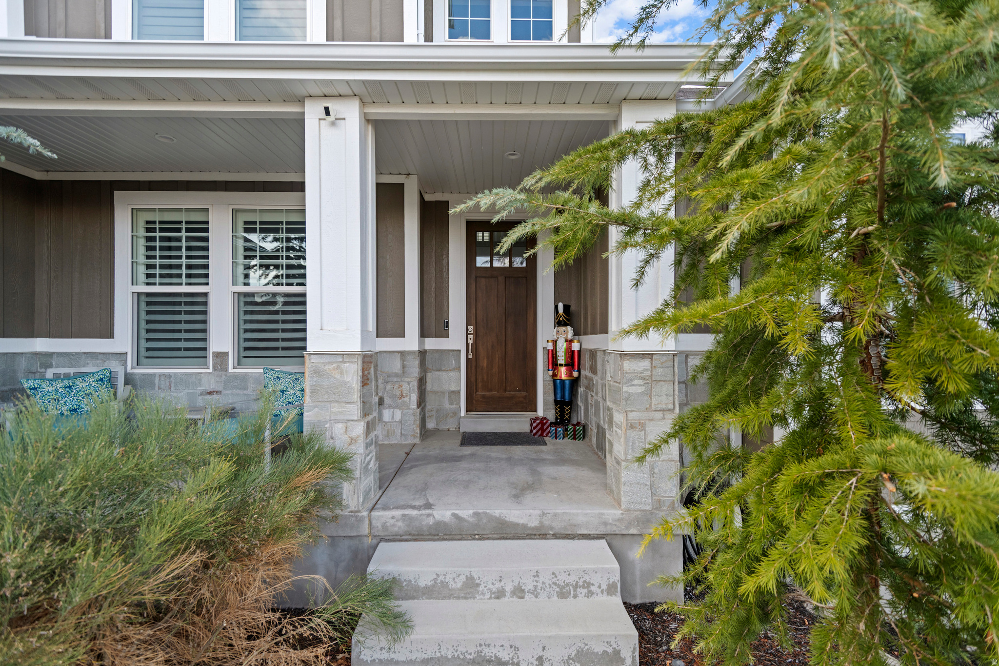 LOOKOUT RIDGE - Residential