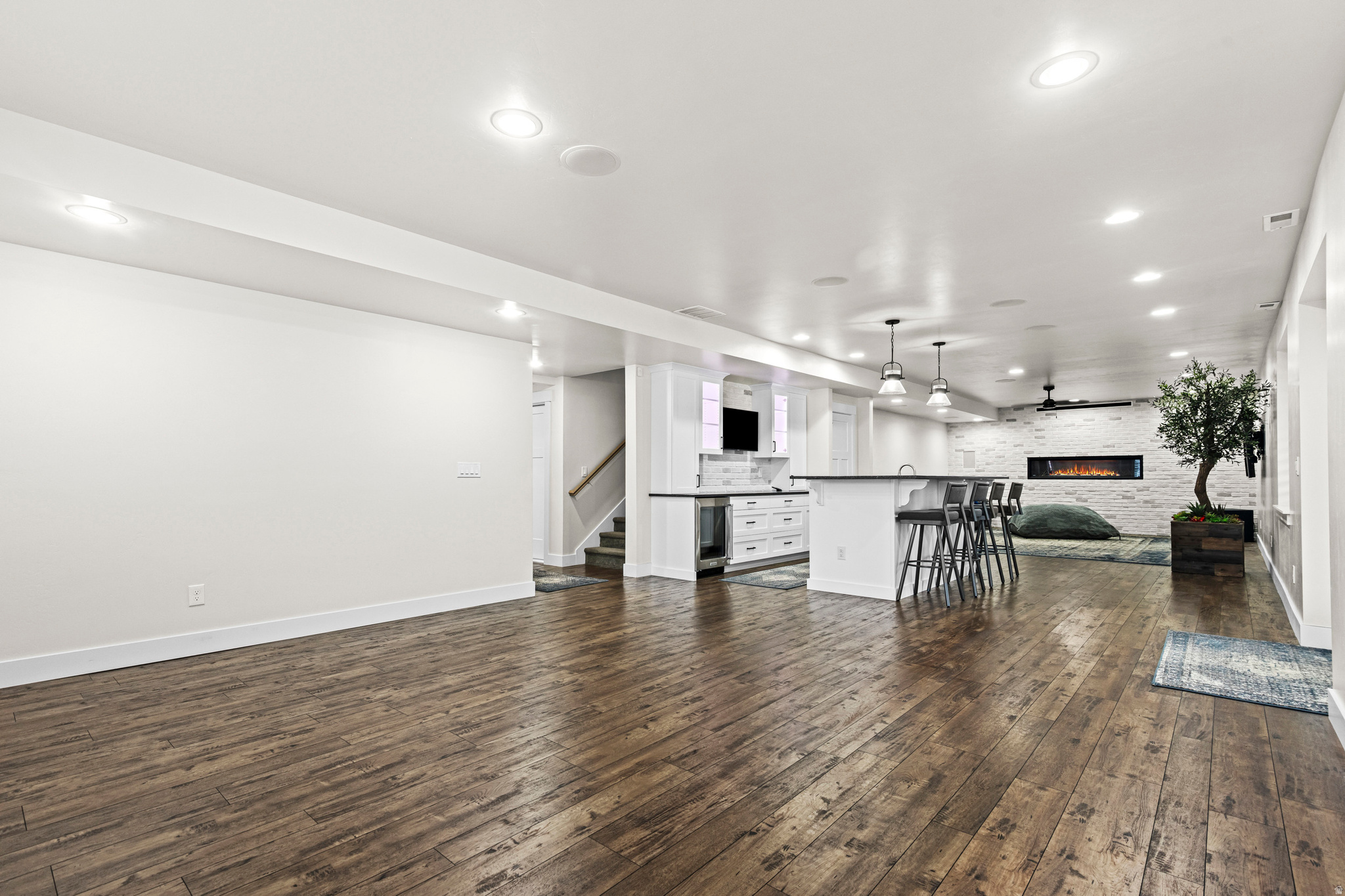 LOOKOUT RIDGE - Residential