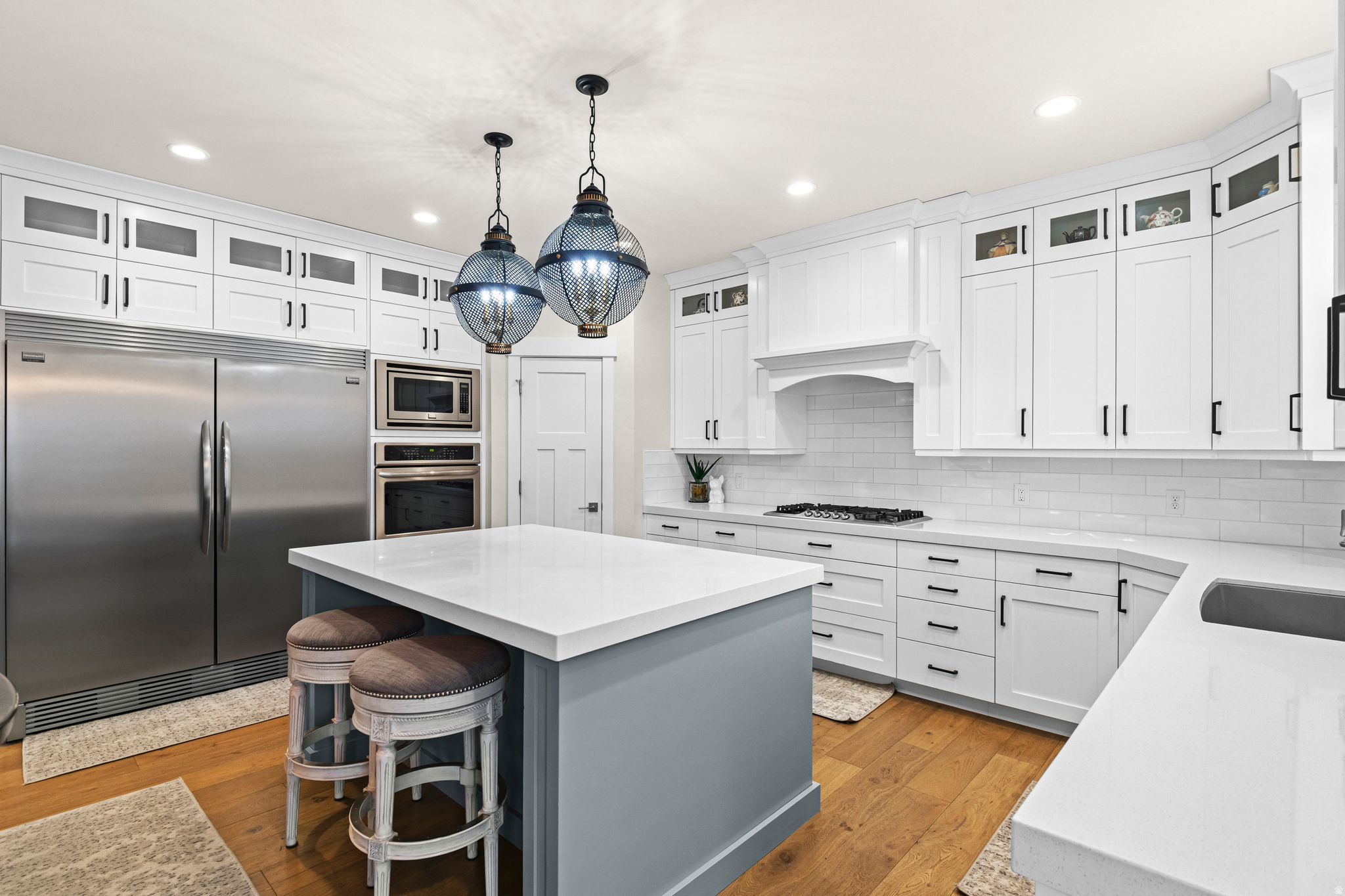 LOOKOUT RIDGE - Residential