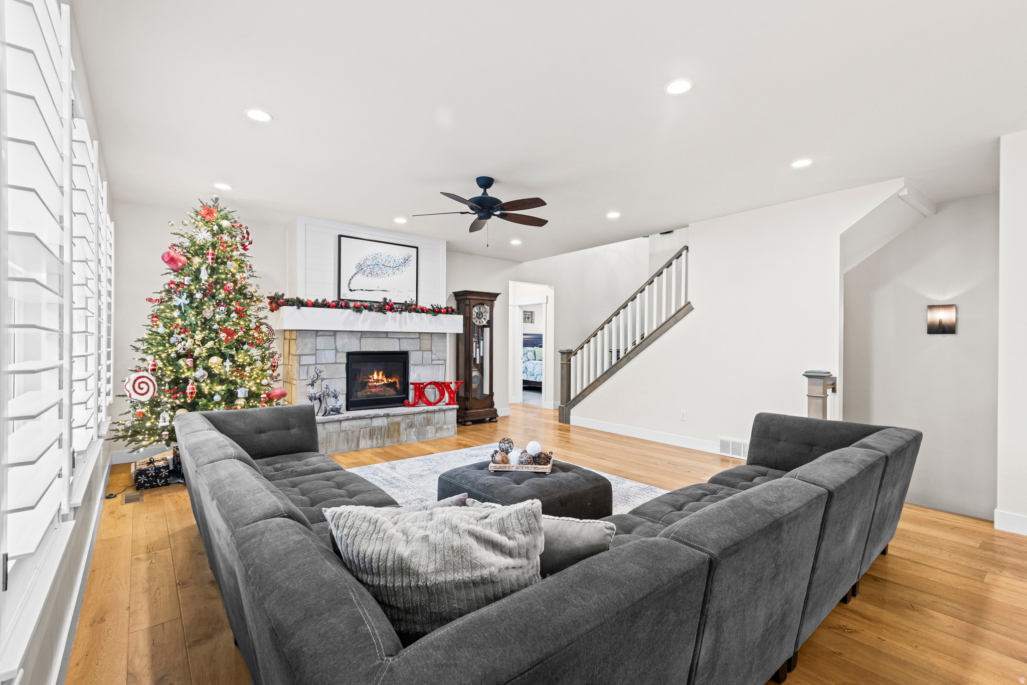 LOOKOUT RIDGE - Residential