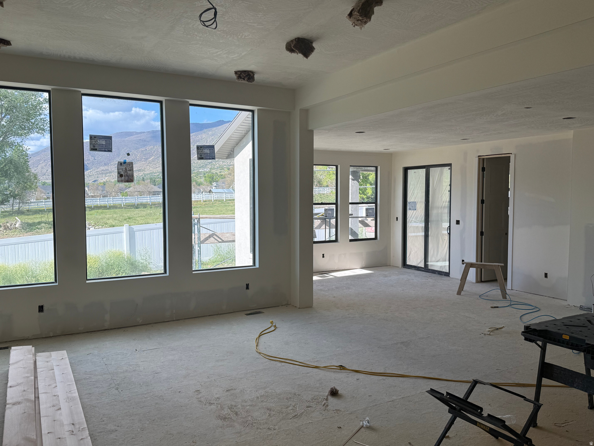 SUMMERHILL LANE - Residential