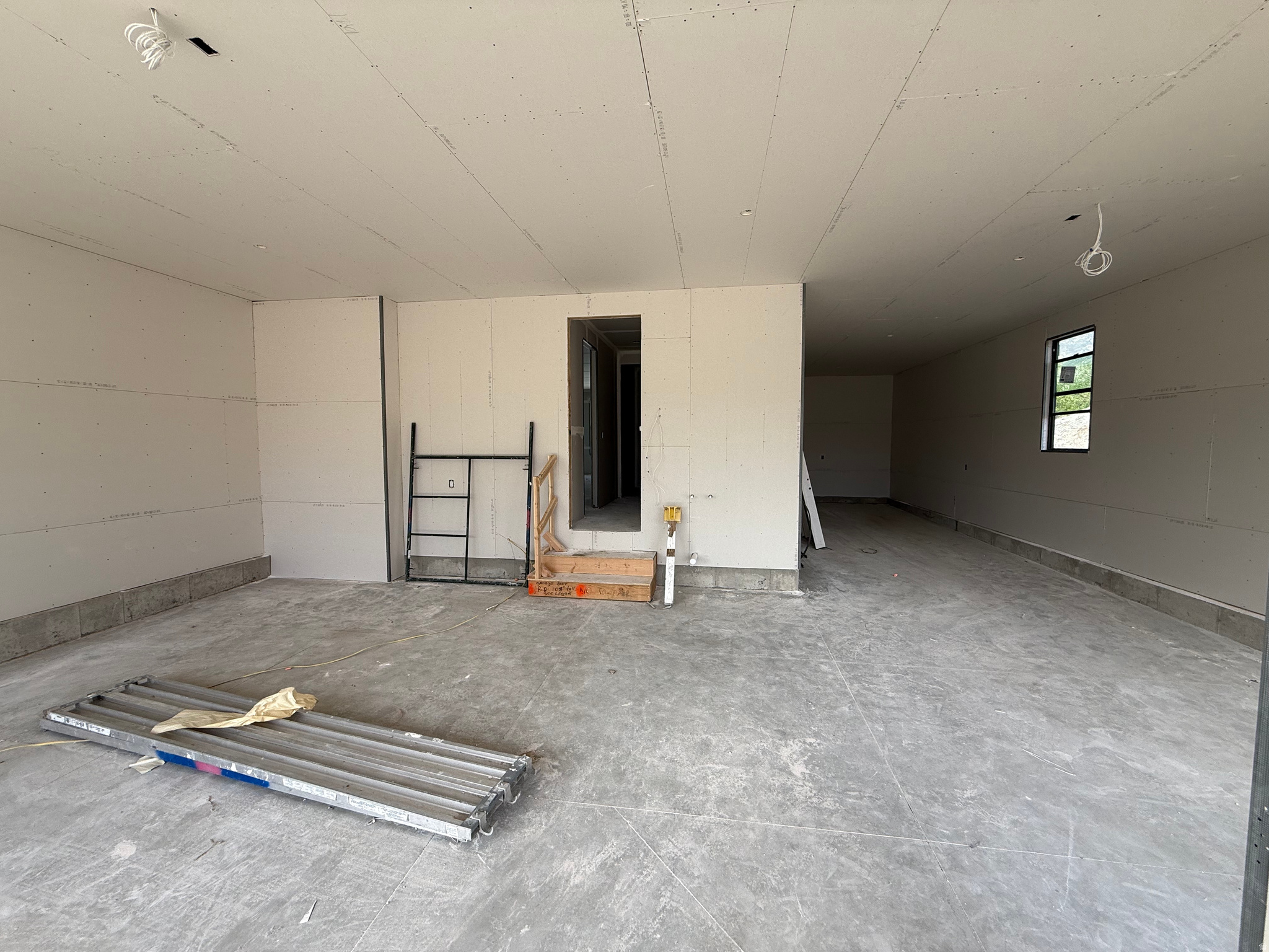 SUMMERHILL LANE - Residential