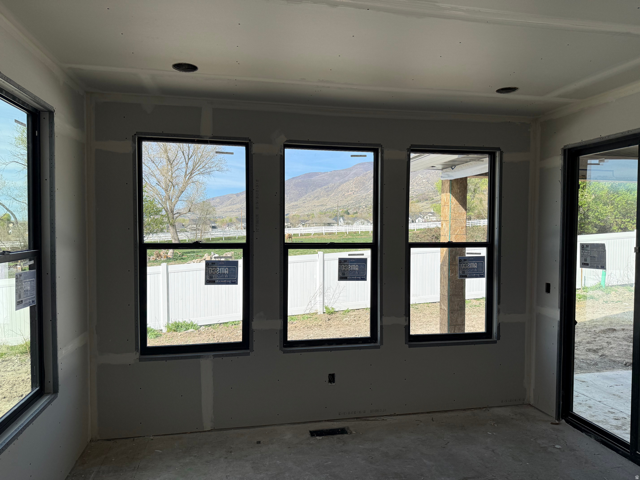 SUMMERHILL LANE - Residential