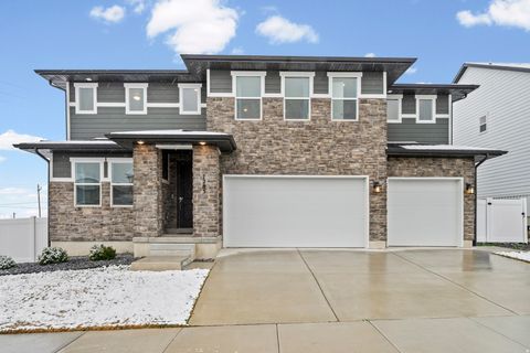 Photo of 1285 E GRANTHAM WAY, Kaysville, UT 84037 (MLS # 2141811)