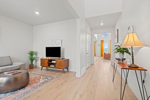 Tiny photo for 1285 E GRANTHAM WAY, Kaysville, UT 84037 (MLS # 2141811)