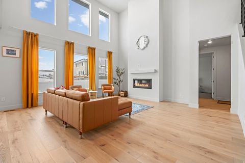 Tiny photo for 1285 E GRANTHAM WAY, Kaysville, UT 84037 (MLS # 2141811)