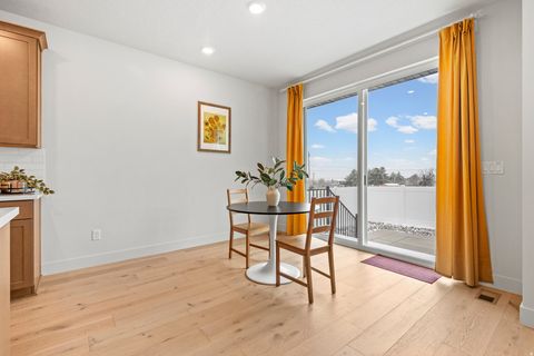 Tiny photo for 1285 E GRANTHAM WAY, Kaysville, UT 84037 (MLS # 2141811)