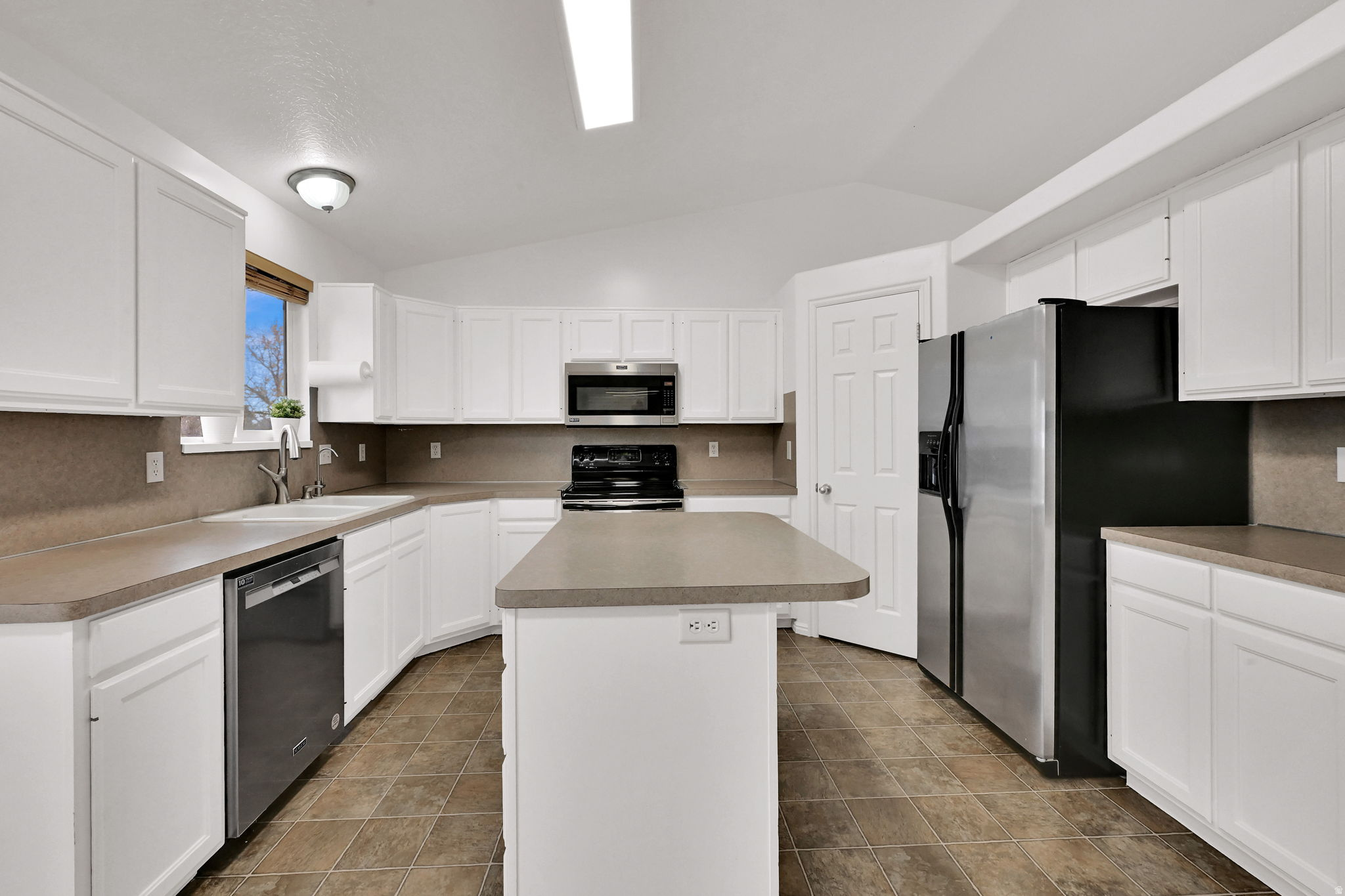 RIDGE SUB - Residential