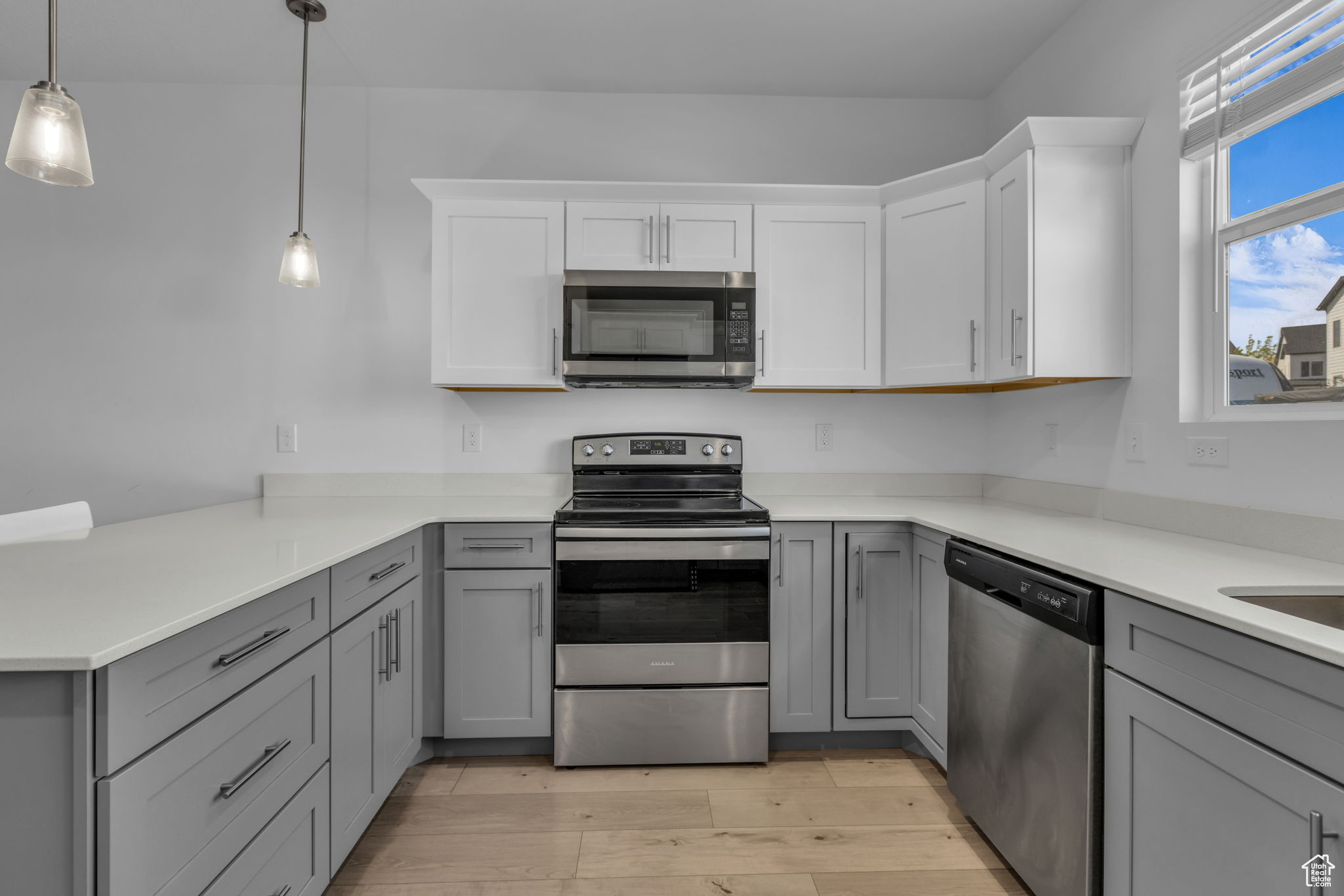 MOUNTAIN RIDGE - Residential