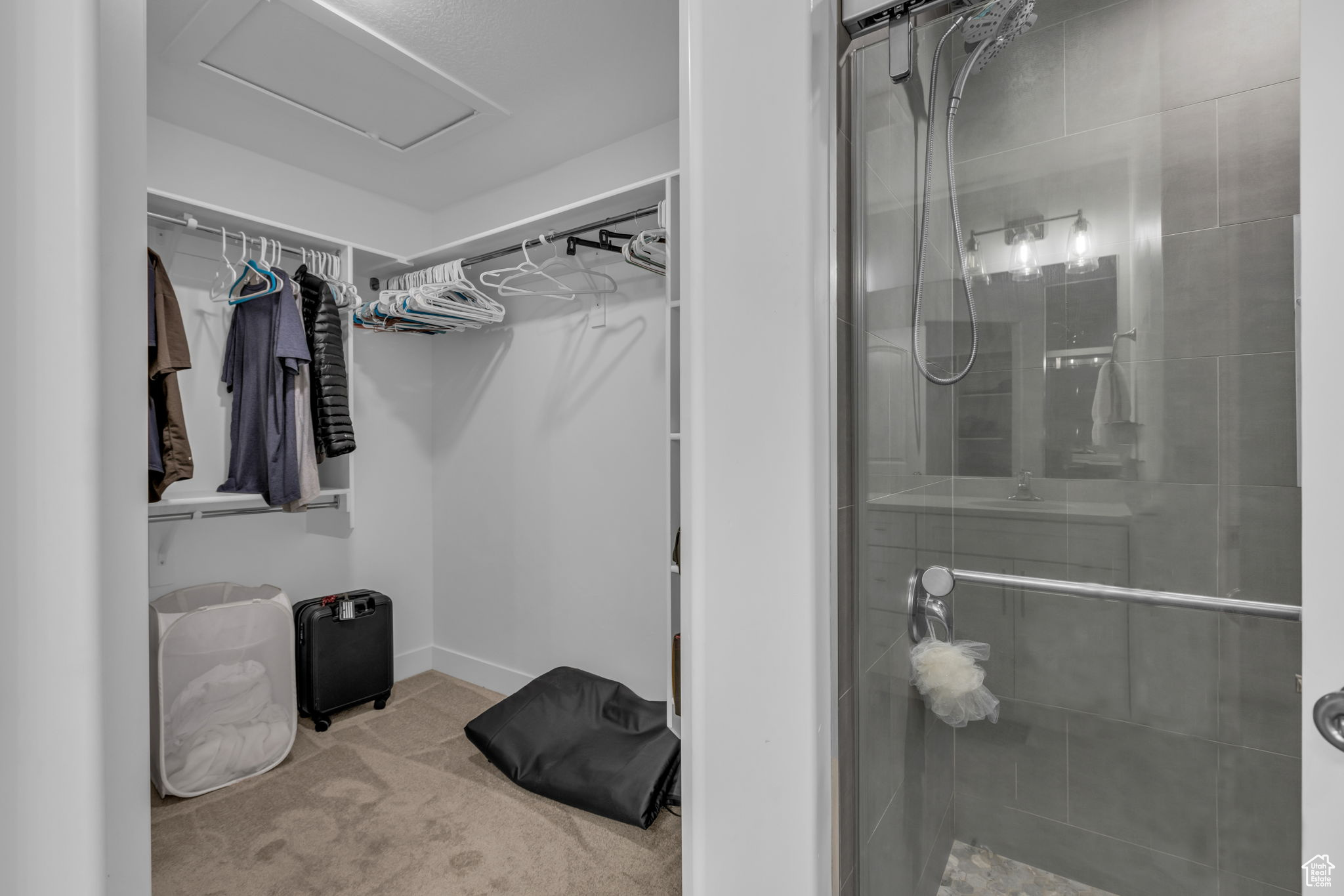 MOUNTAIN RIDGE - Residential