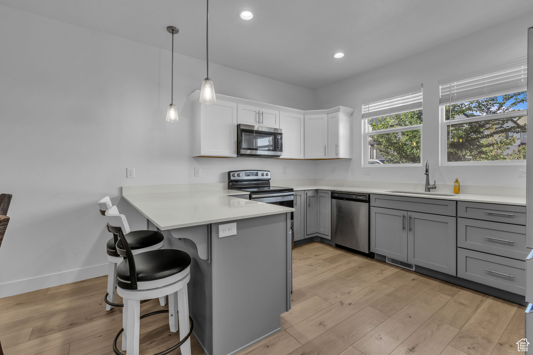 MOUNTAIN RIDGE - Residential