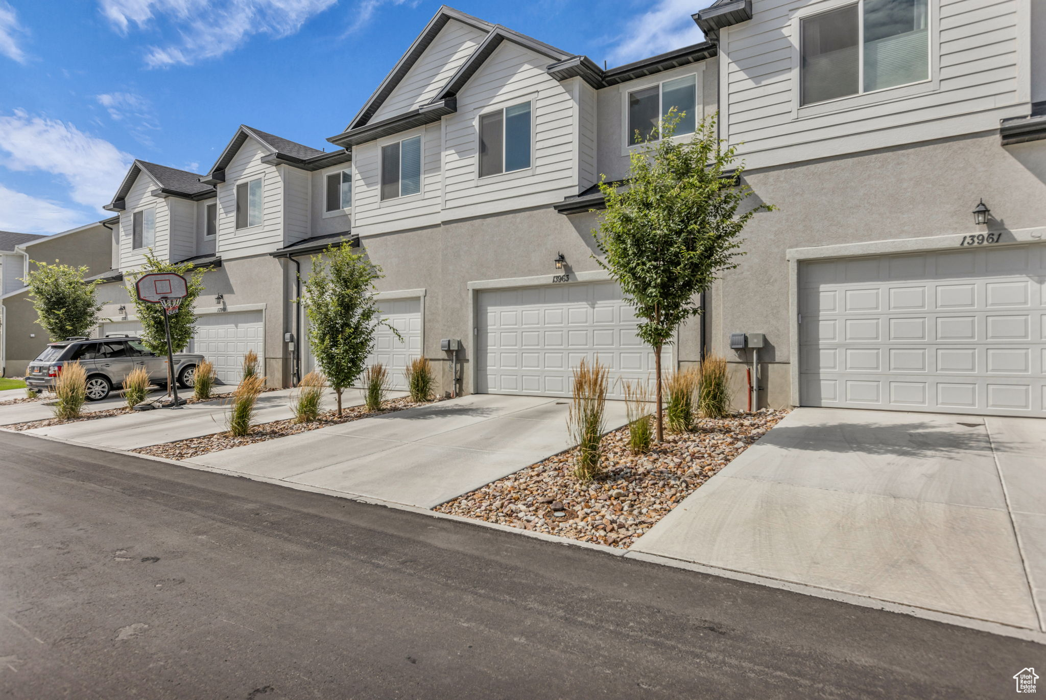 MOUNTAIN RIDGE - Residential