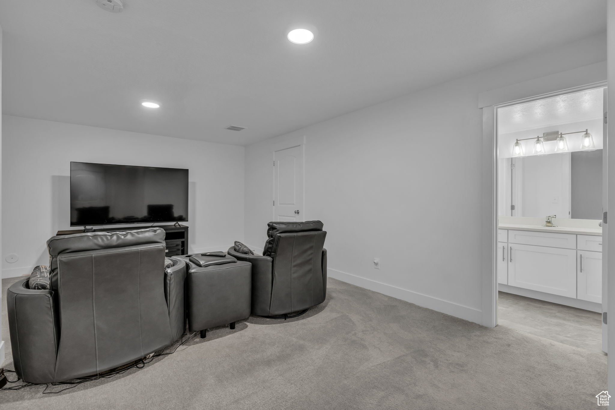 MOUNTAIN RIDGE - Residential