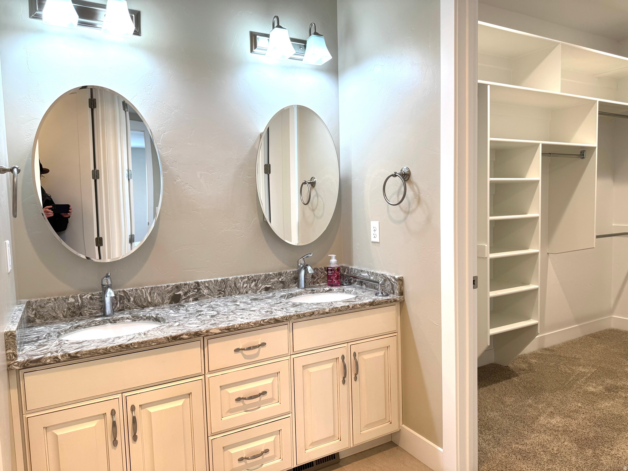 HERITAGE VILLAGE - Residential