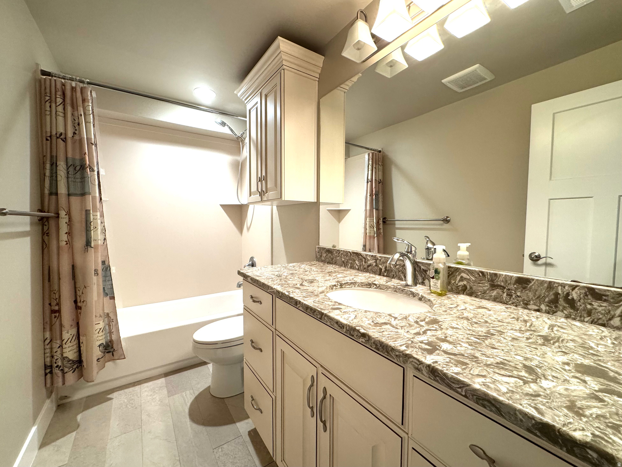 HERITAGE VILLAGE - Residential