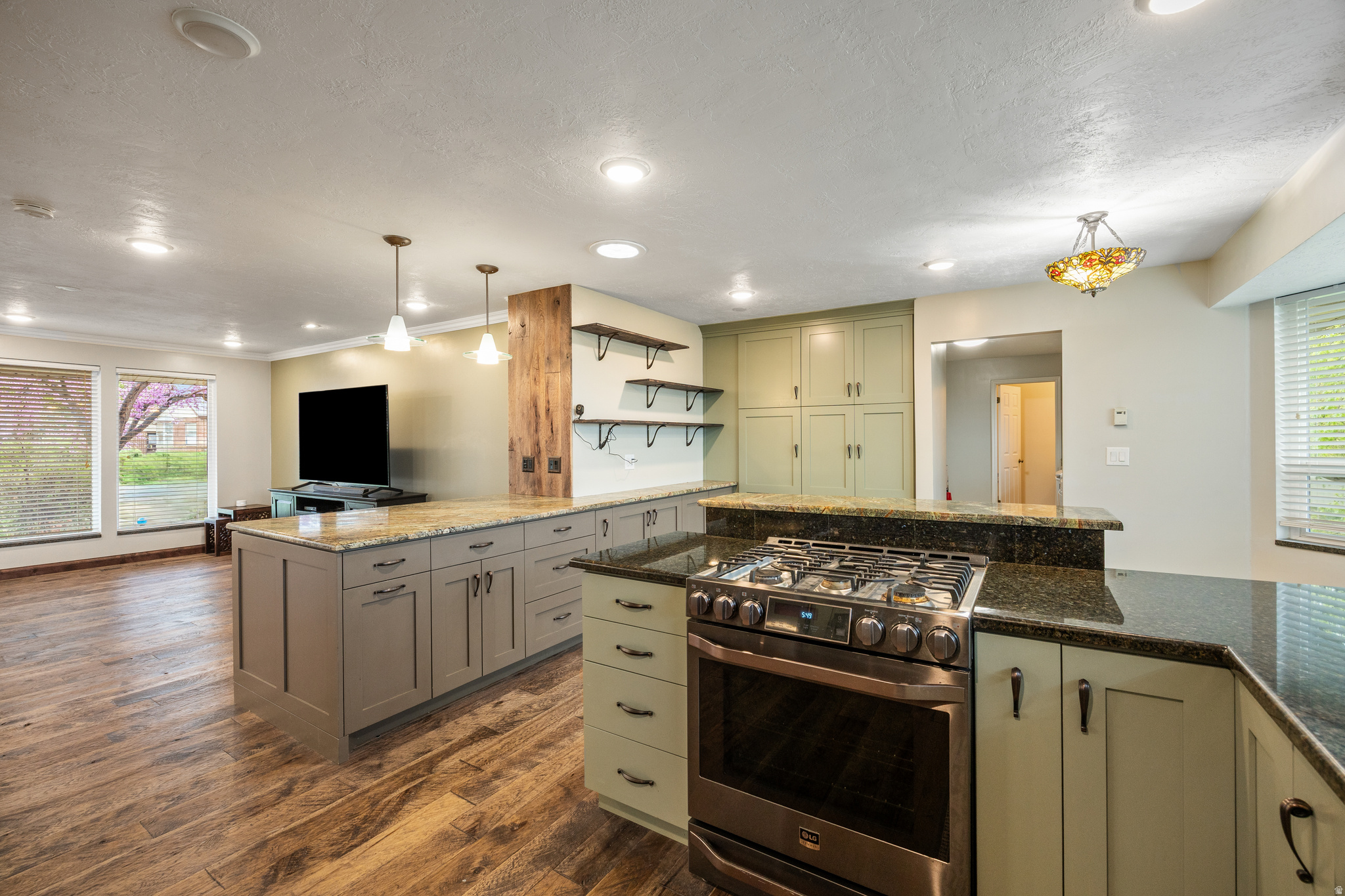 DILLON ACRES - Residential