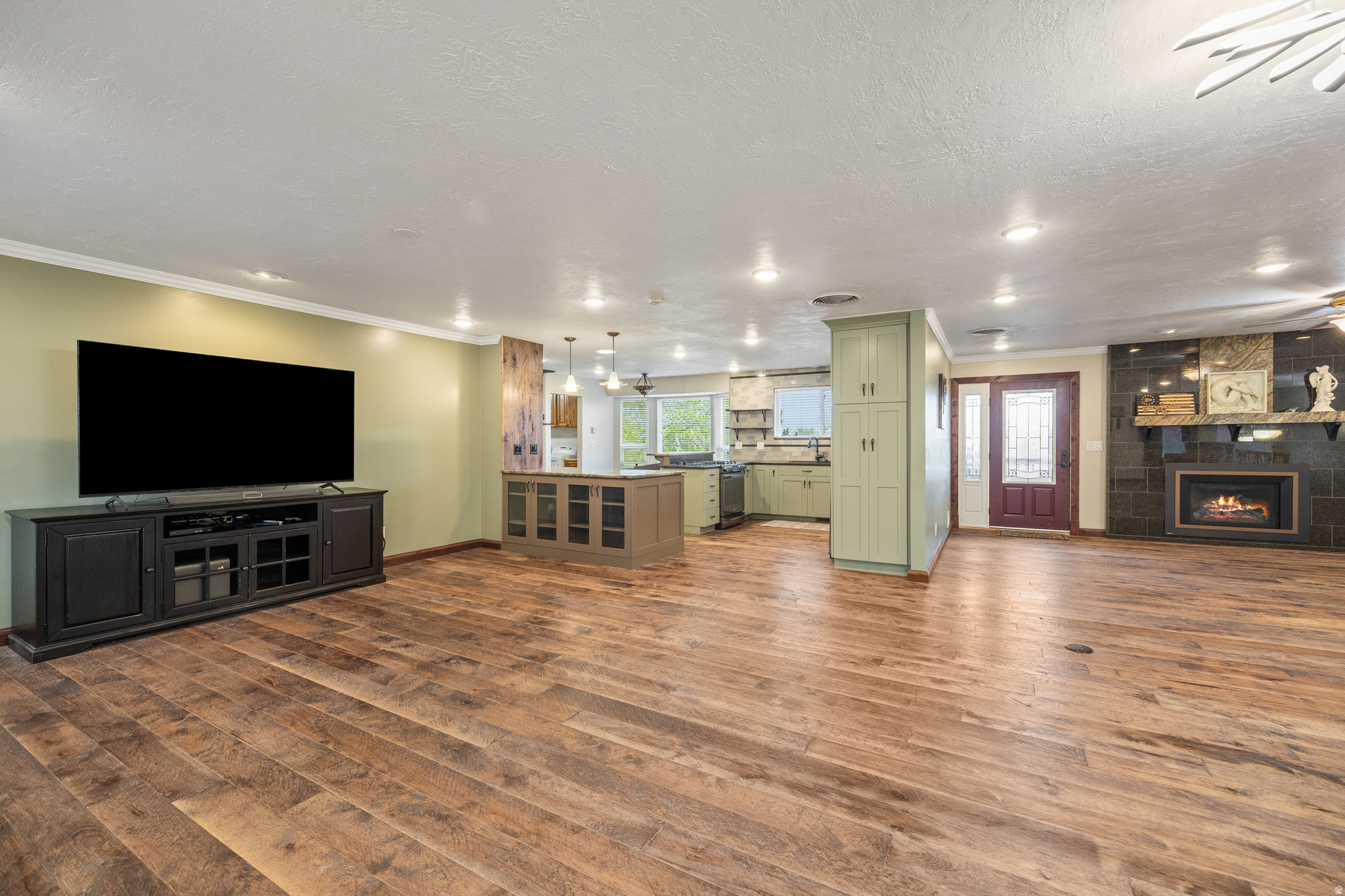 DILLON ACRES - Residential