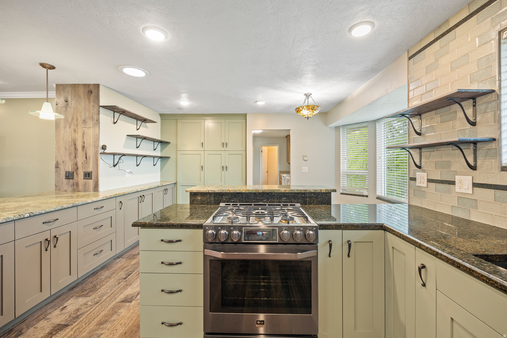 DILLON ACRES - Residential