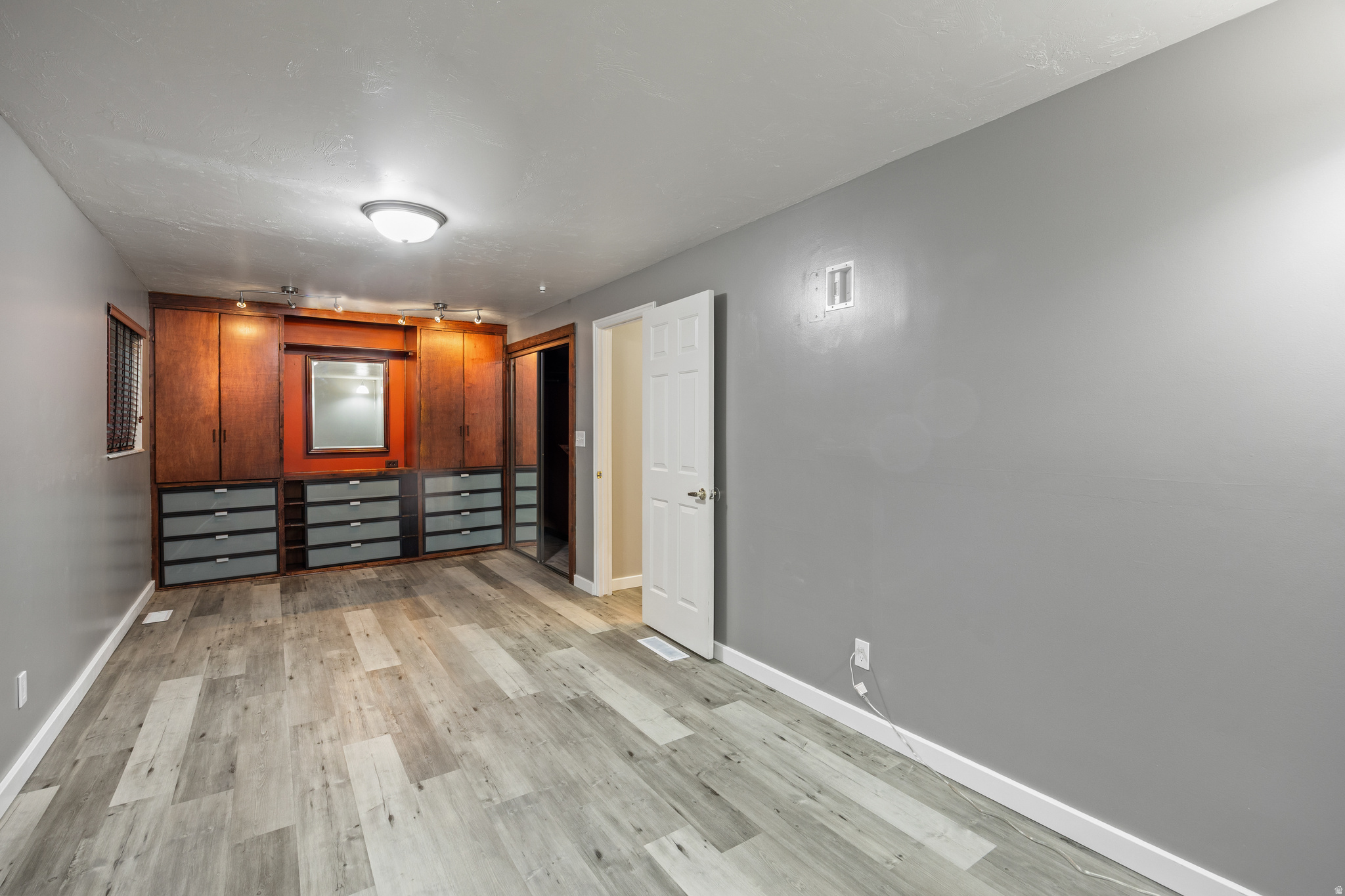 DILLON ACRES - Residential