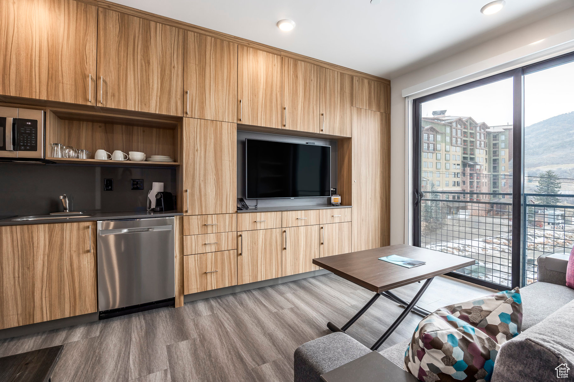 YOTEL - Residential