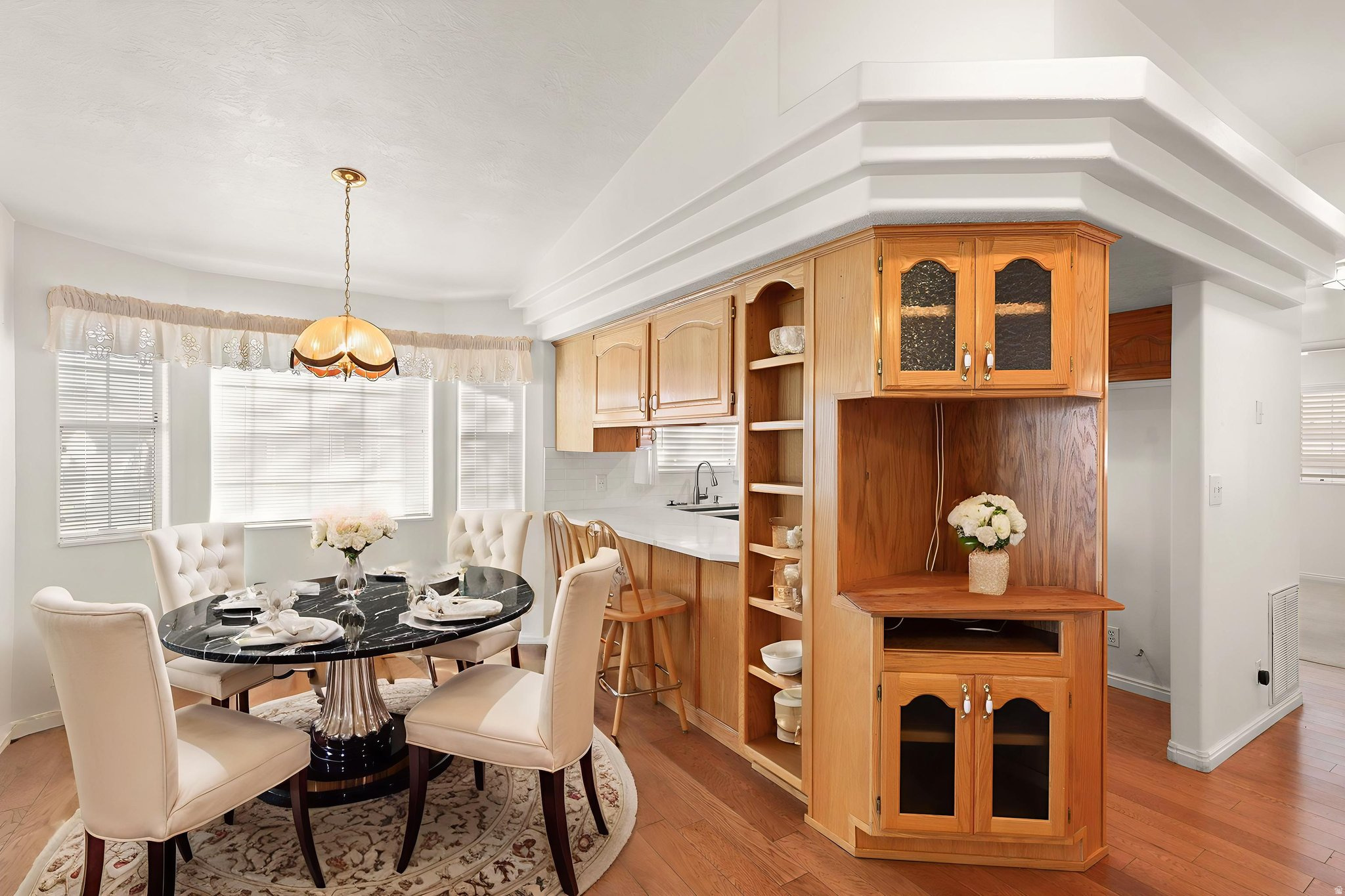 KINGS ROW EST - Residential