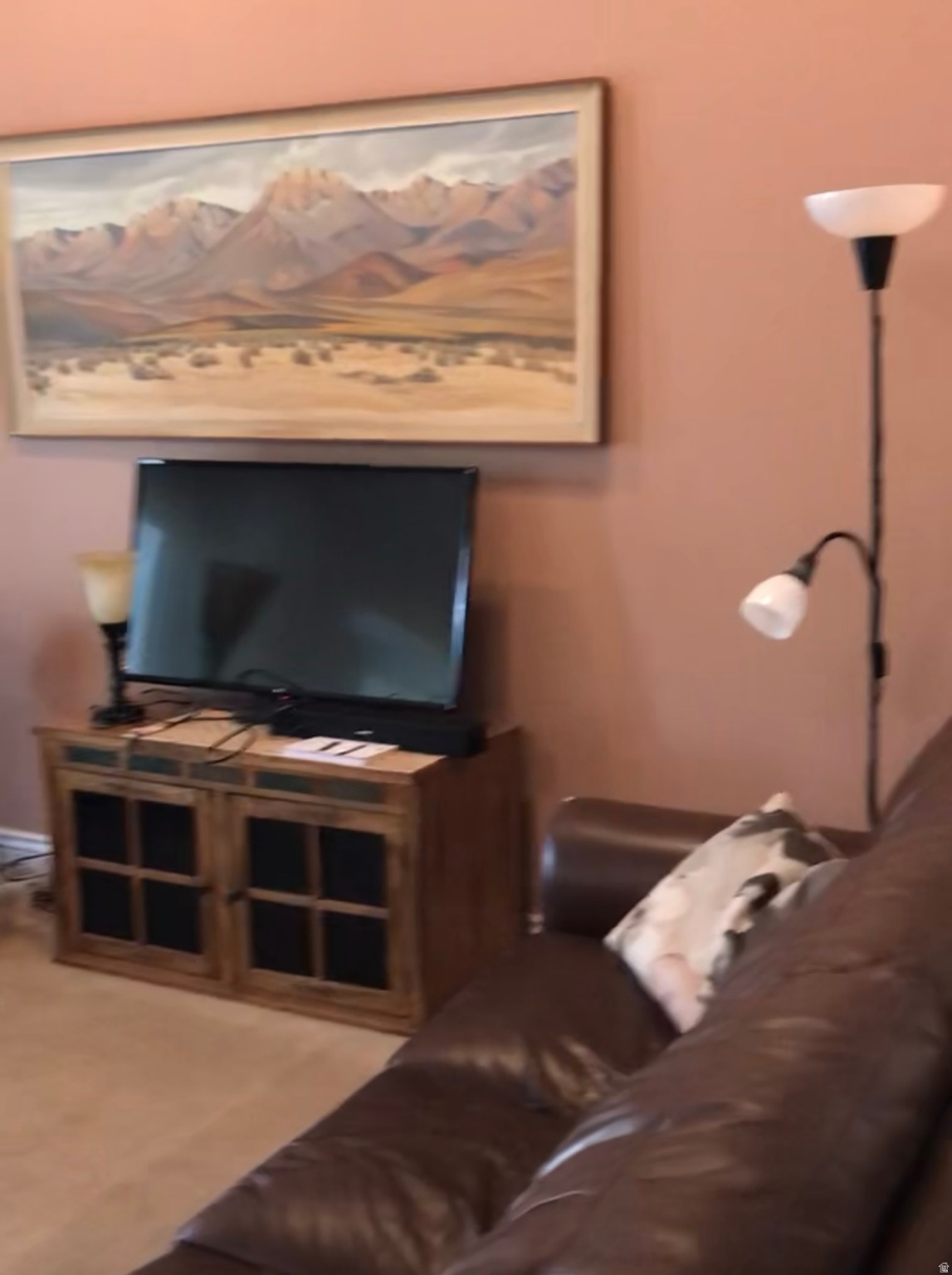 COUNTRY MANOR - Residential