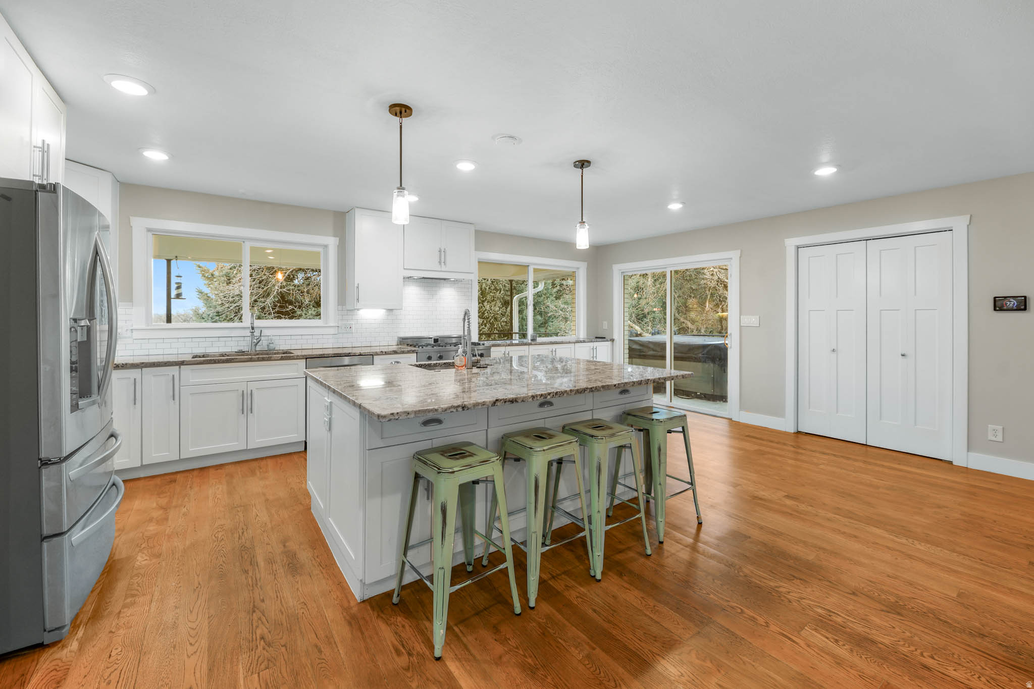 OAKMONT ACRES - Residential