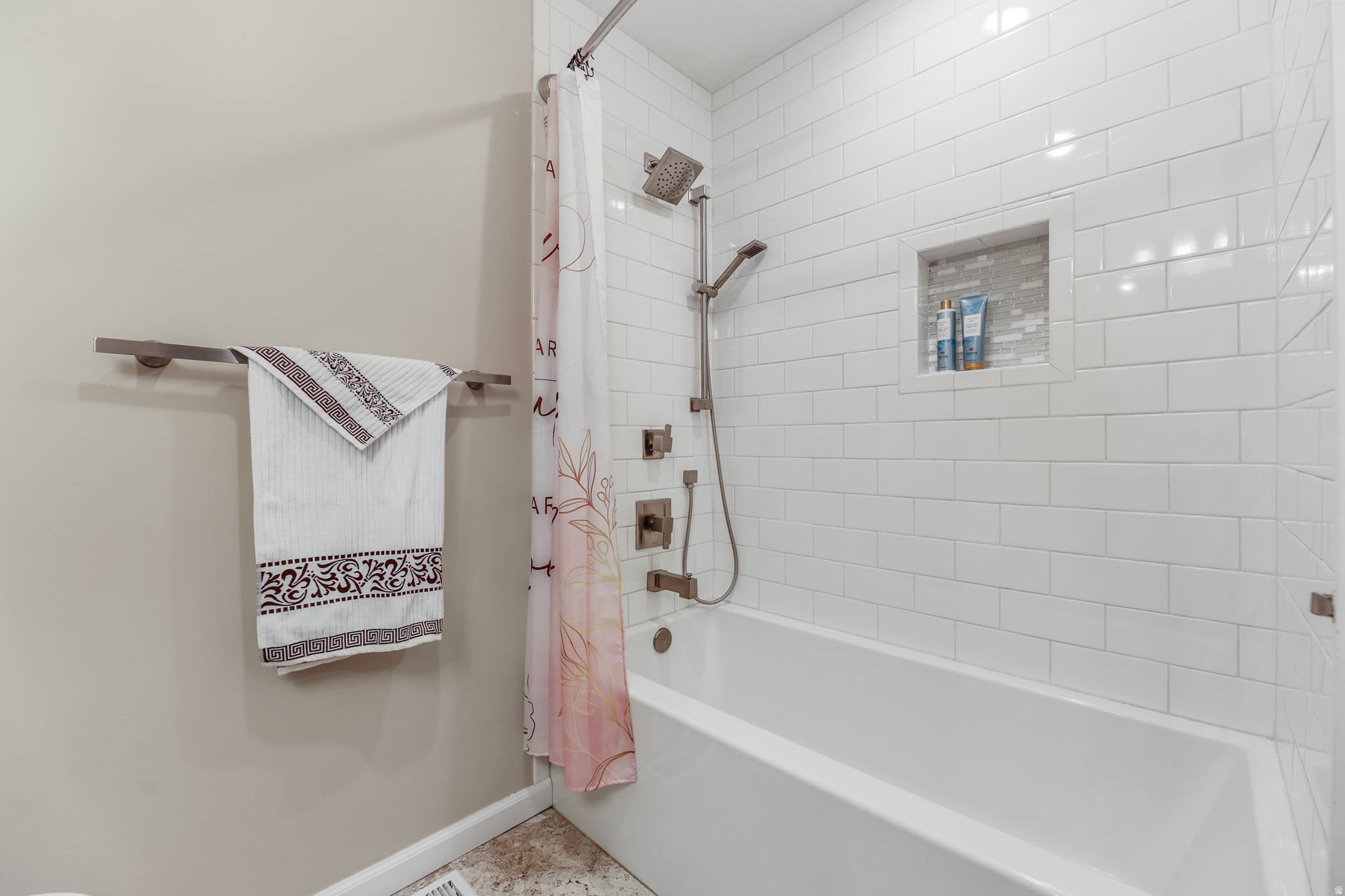 OAKMONT ACRES - Residential