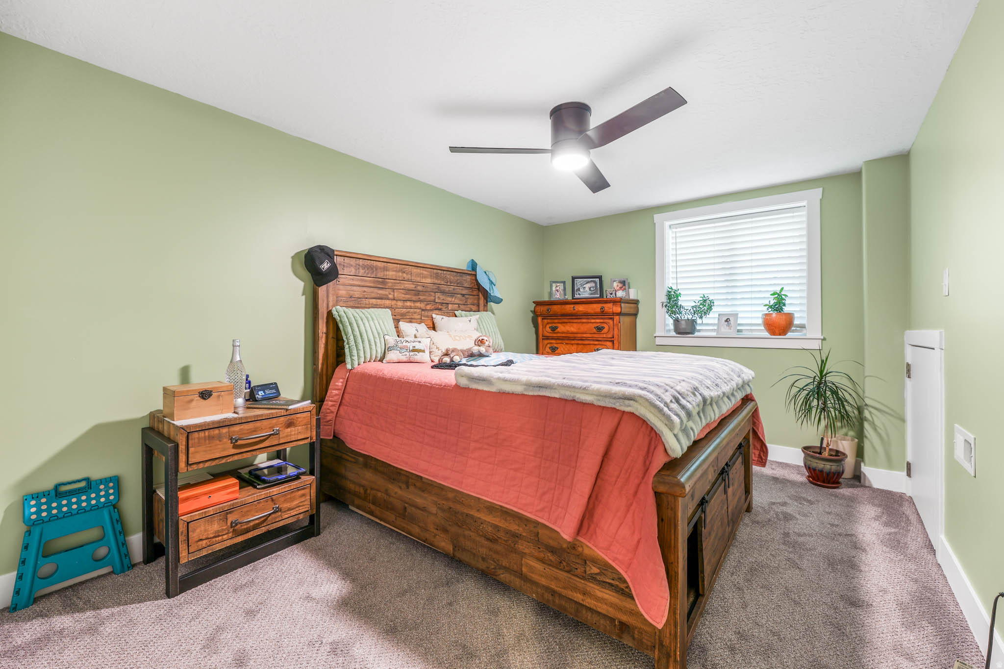 OAKMONT ACRES - Residential