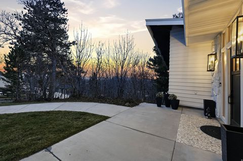 Tiny photo for 1365 E OAKMONT LN N, Fruit Heights, UT 84037 (MLS # 2139319)