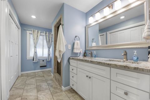 Tiny photo for 1365 E OAKMONT LN N, Fruit Heights, UT 84037 (MLS # 2139319)